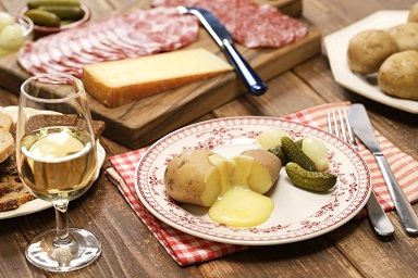 Quel vin blanc pour accompagner une raclette ?