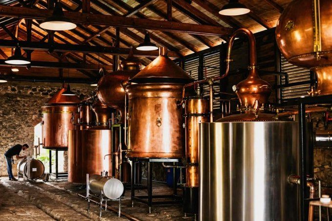 A1710 Renaissance – Rhum agricole blanc-paille – Martinique – 70 cl – avec étui