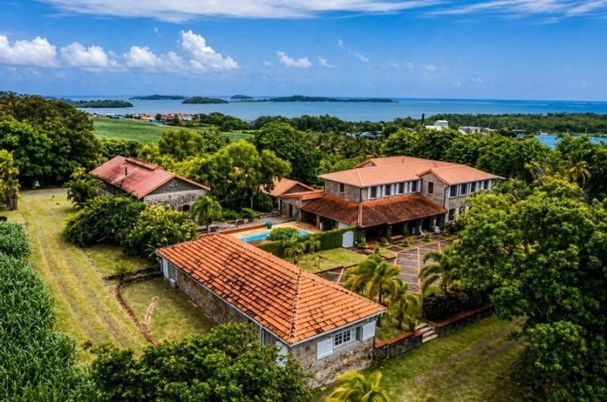 A1710 Renaissance – Rhum agricole blanc-paille – Martinique – 70 cl – avec étui